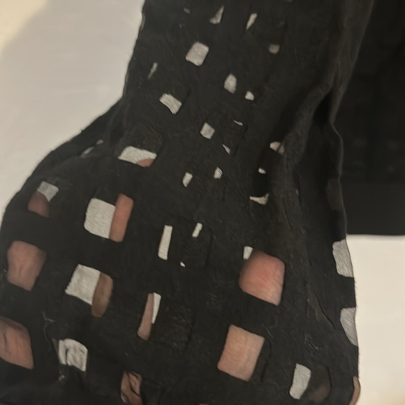 Zara Black Grid Pattern Lightweight Zip Up - Picture 4 of 6